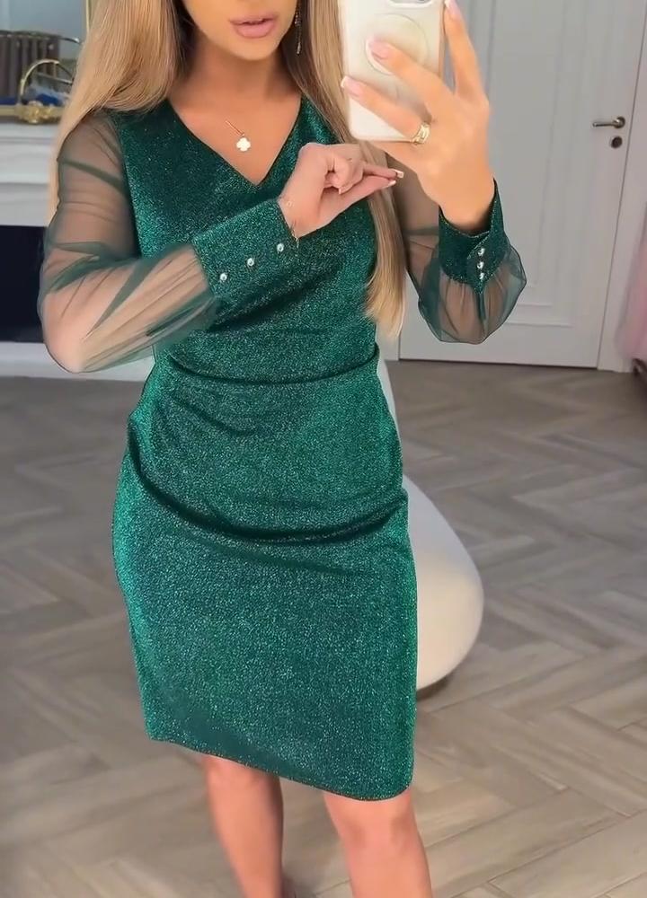 Blizganti suknelė su V formos iškirpte ir lopų rašto detalėmis-LT