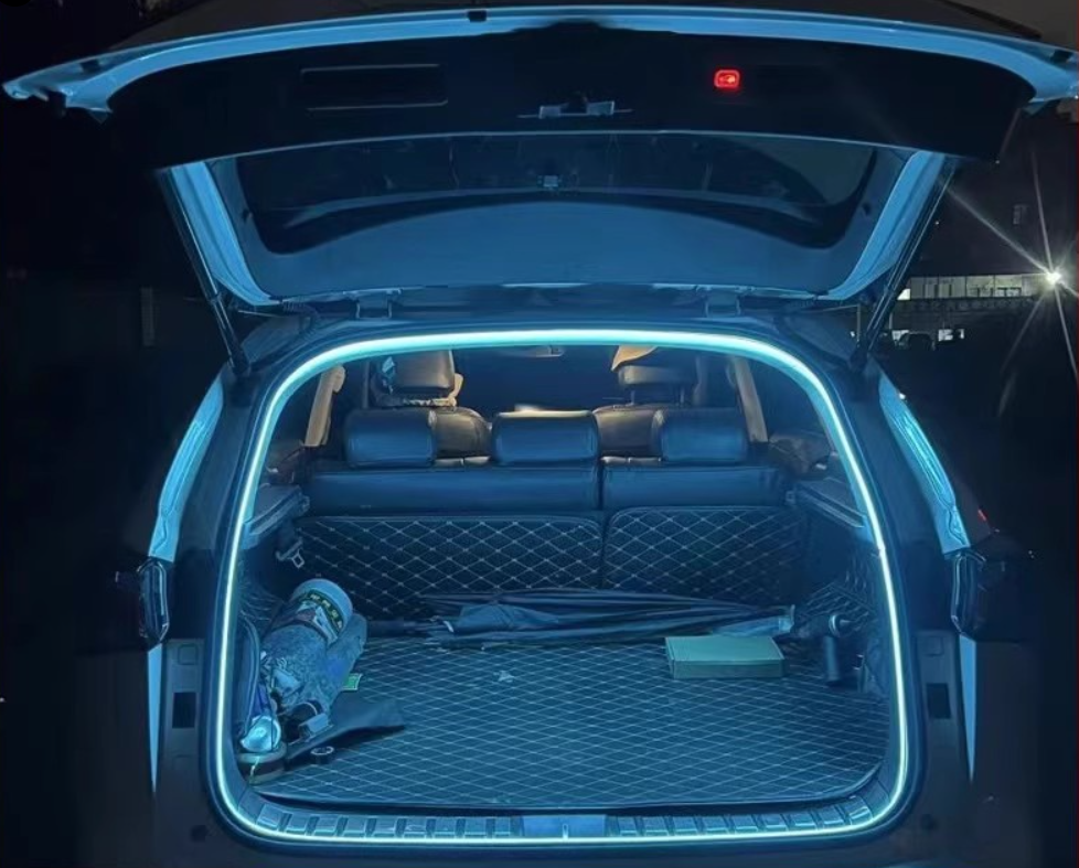 Δυναμική, ρέουσα φωτεινή λωρίδα για το πορτμπαγκάζ του αυτοκινήτου σας-GR