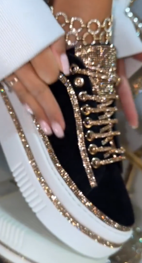 Suede sneakers με στρας και κορδόνια-GR