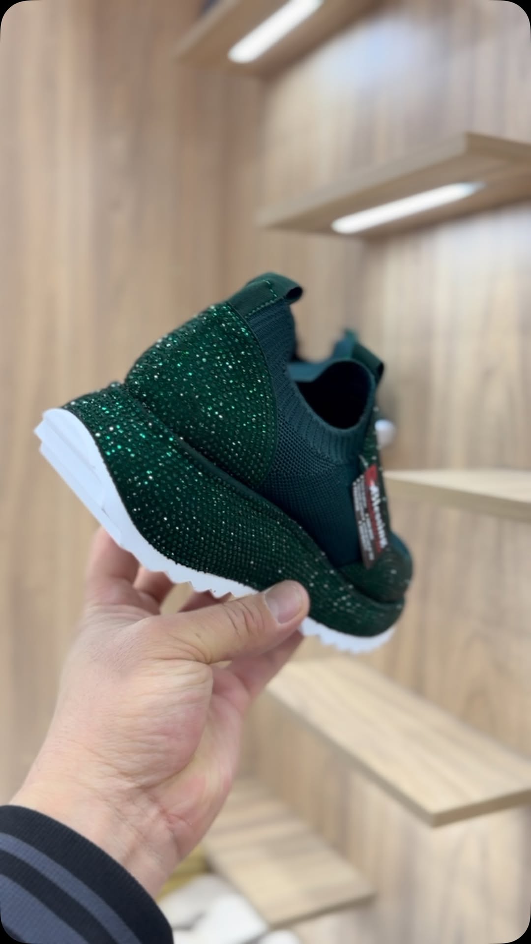 Μοντέρνα, καθημερινά αθλητικά παπούτσια με κρύσταλλα-GR