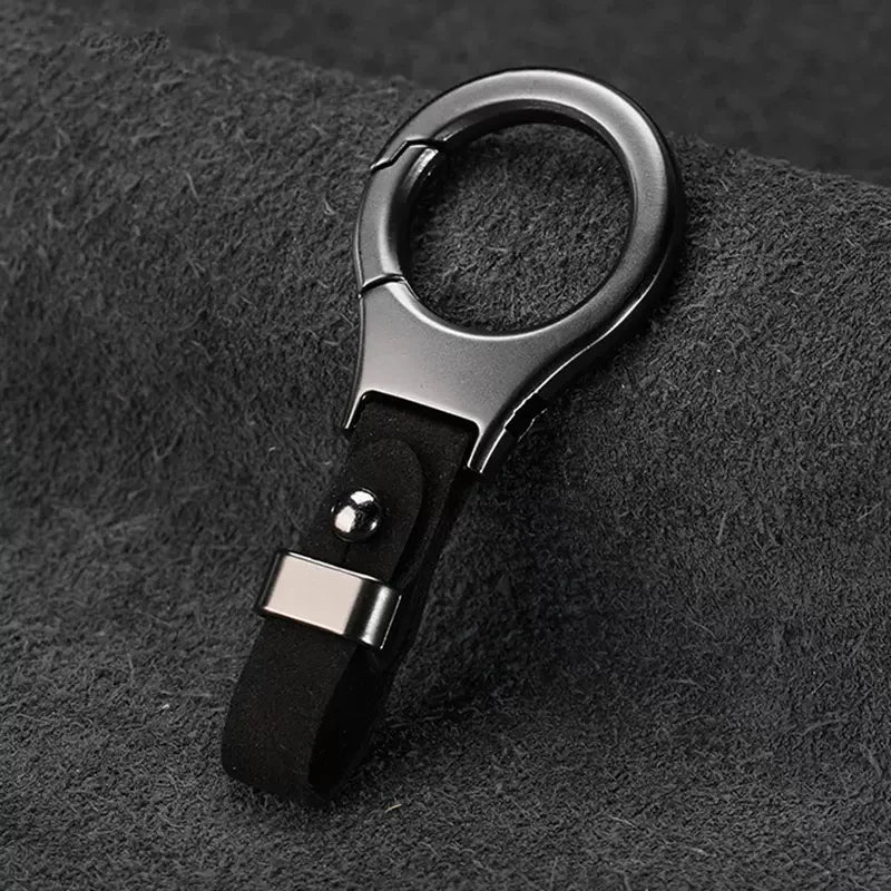 Ζεστές εκπτώσεις ✨50% ΕΚΠΤΩΣΗ ✨Απλό μπρελόκ με σουέτ και λογότυπο αυτοκινήτου-GR