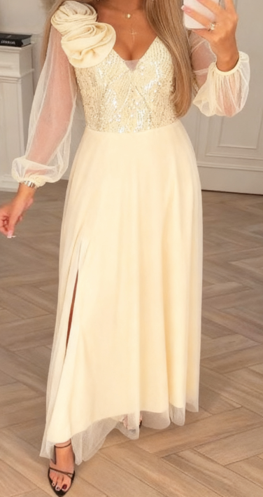 Suknelė su nėriniuotomis rankovėmis, blizgučiais ir gėlių dekoracijomis.-LT