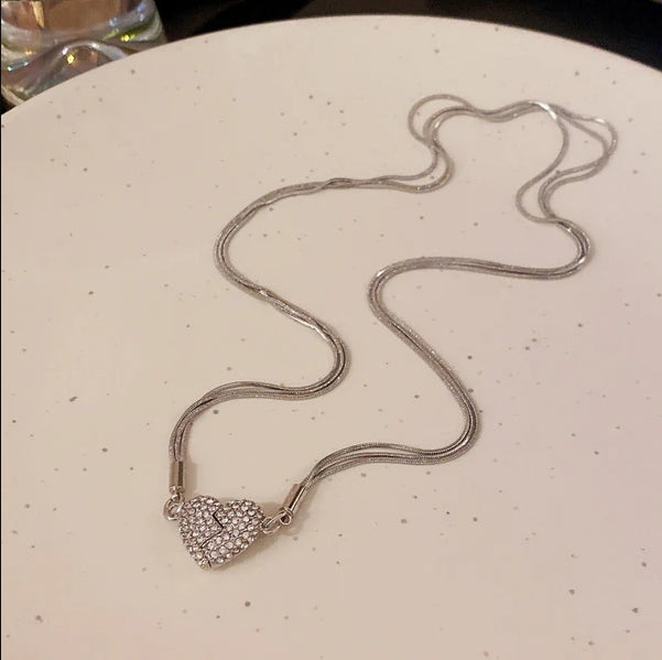 Κομψό κολιέ, αστραφτερό - "Μαγνητική καρδια"-GR