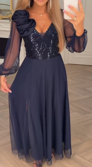 Suknelė su nėriniuotomis rankovėmis, blizgučiais ir gėlių dekoracijomis.-LT