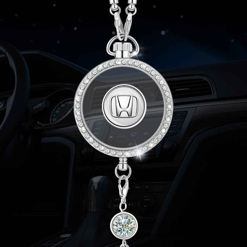 Automobilio aromaterapijos logotipo pakabukas iš metalo ir deimantų-LT