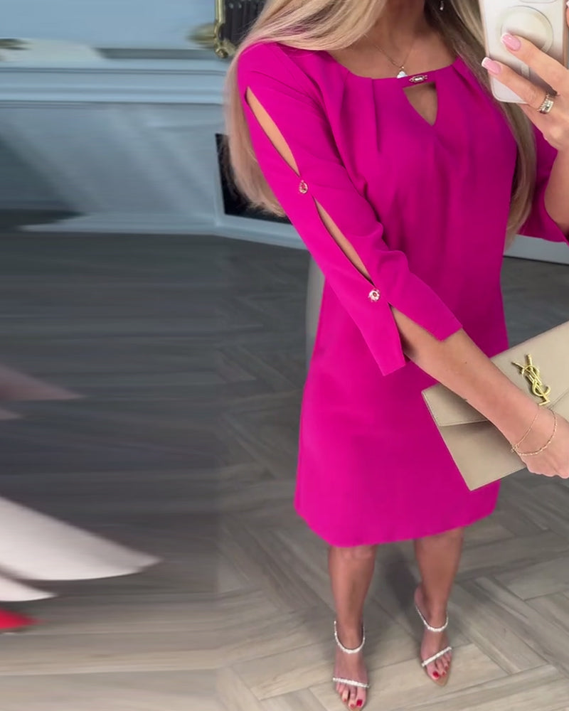 Elegantiška, vienspalvė, paprasta V formos suknelė.-LT