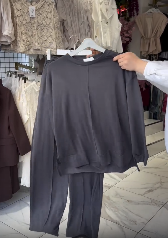 Dámska súprava bavlnených nohavíc s okrúhlym výstrihom a dlhým rukávom-SK