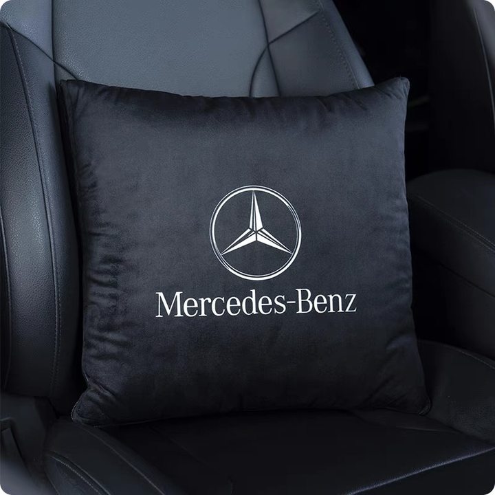 Večnamenske blazine in odeje - topel spremljevalec za dom in potovanja-SI