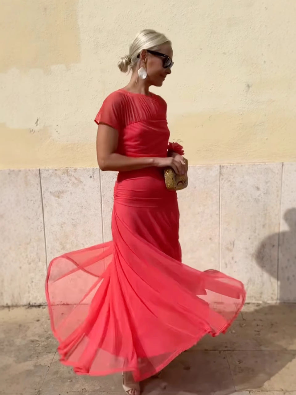 Γυναικείο φόρεμα από σιφόν σε άνετη γραμμή με στρογγυλή λαιμόκοψη και ραφές-GR