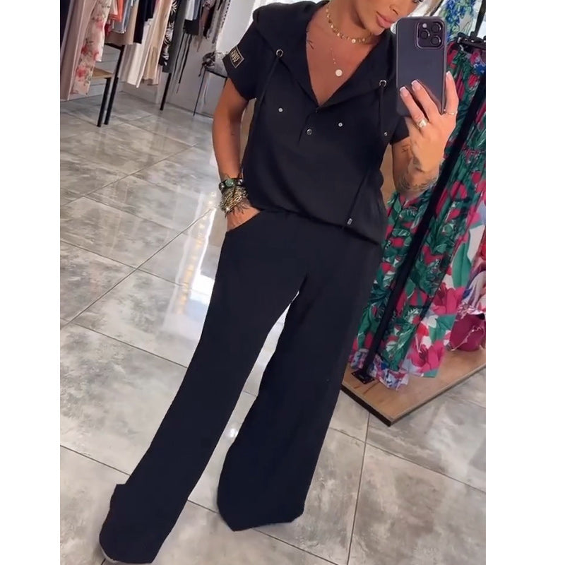 Palaidinė su gobtuvu ir V formos iškirpte, trumpomis rankovėmis, kelnėmis, dviejų dalių komplektas-LT