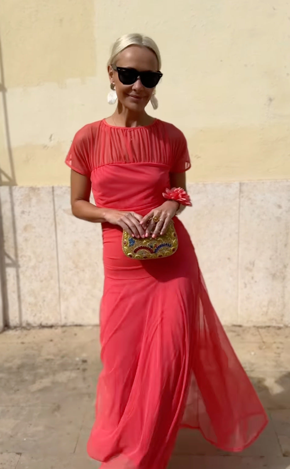 Γυναικείο φόρεμα από σιφόν σε άνετη γραμμή με στρογγυλή λαιμόκοψη και ραφές-GR