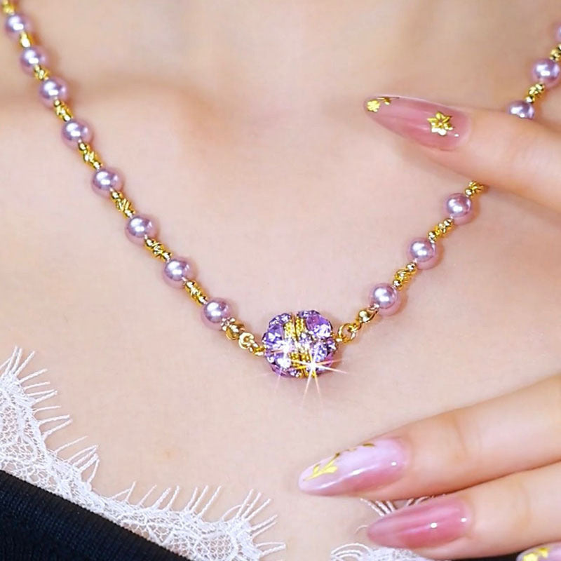 Elegantiškas karoliai, putojantis - "Magnetinė širdis"-LT