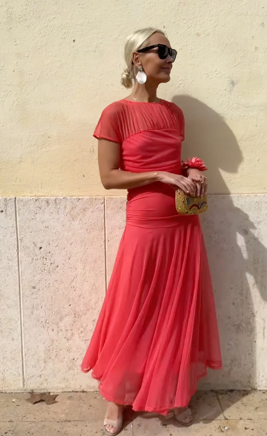 Moteriška laisvalaikio stiliaus šifono suknelė su apvalia apykakle ir siūlėmis-LT