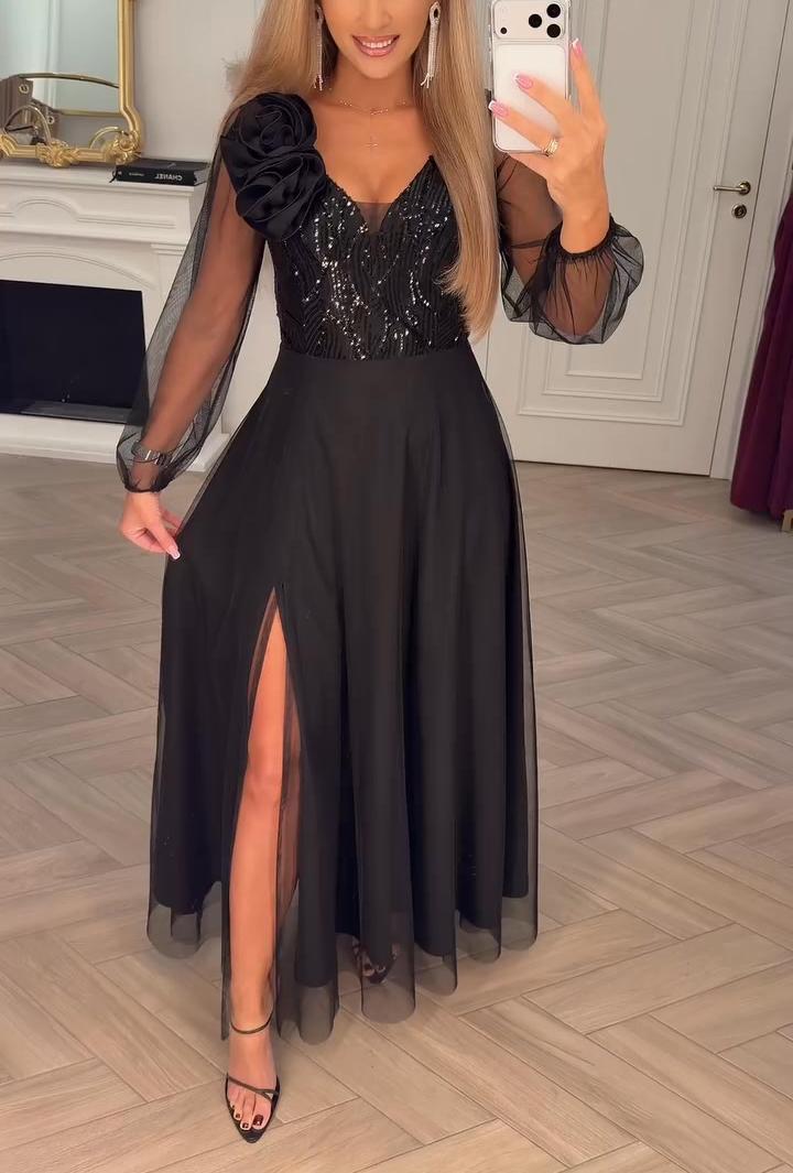 Suknelė su nėriniuotomis rankovėmis, blizgučiais ir gėlių dekoracijomis.-LT