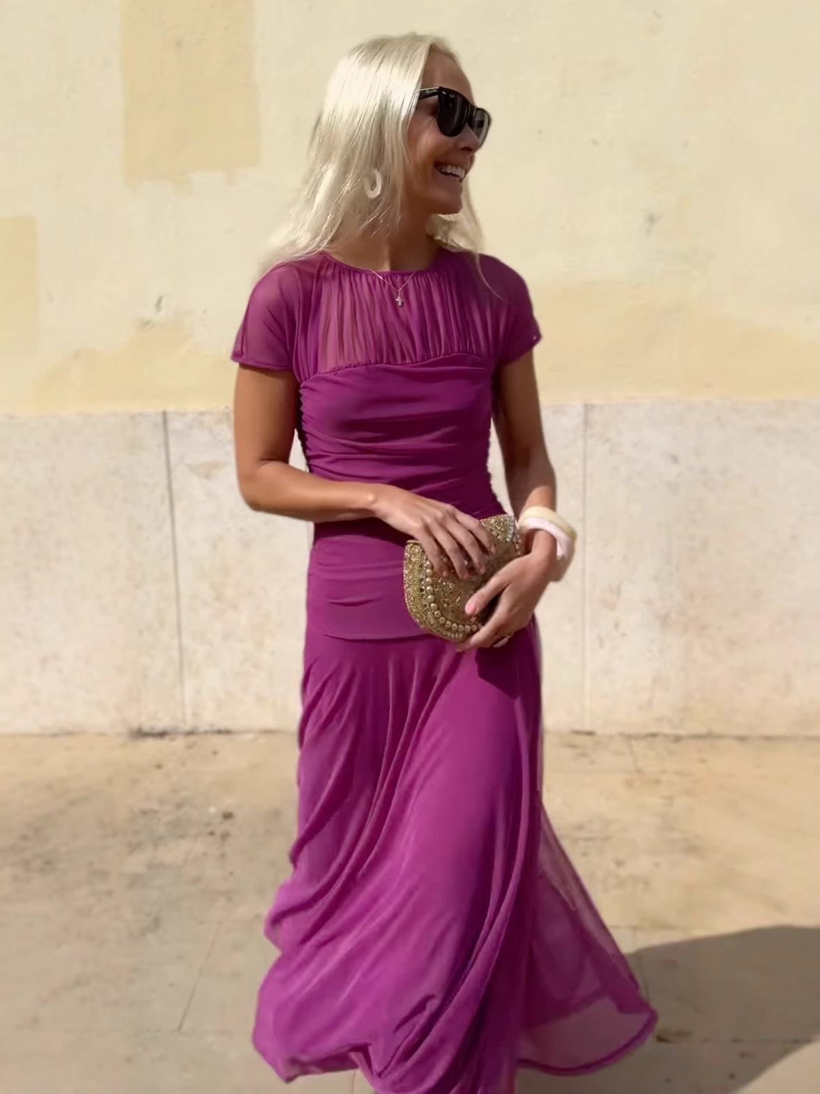 Moteriška laisvalaikio stiliaus šifono suknelė su apvalia apykakle ir siūlėmis-LT