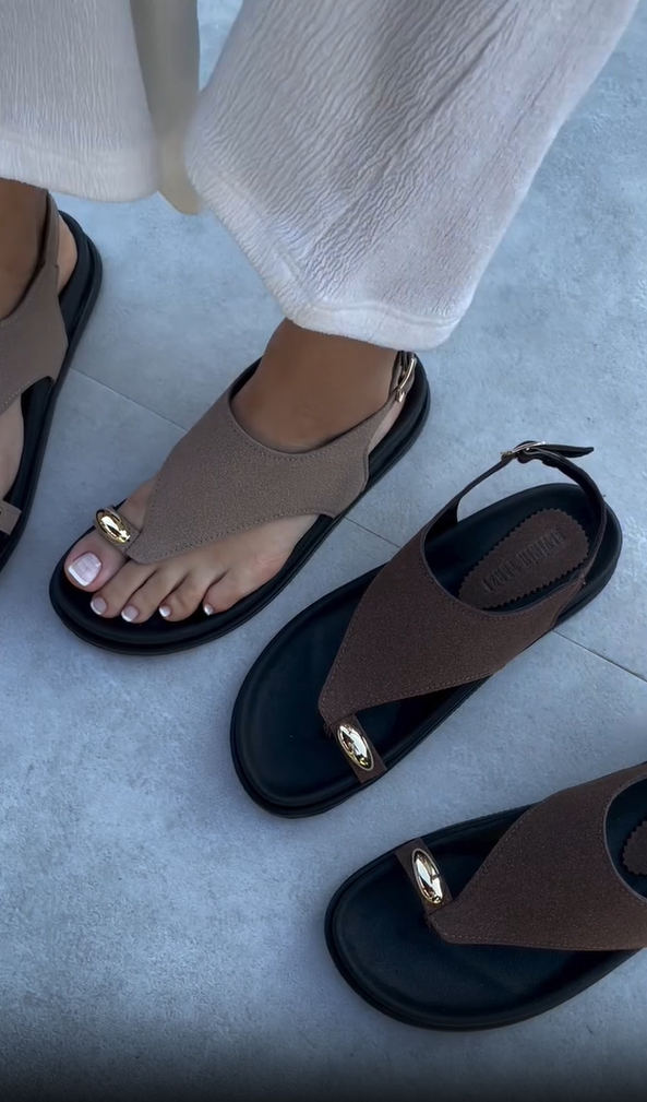 Άνετα γαλλικά σανδάλια με ανοιχτά δάχτυλα και μεταλλική αγκράφα για γυναίκες-GR