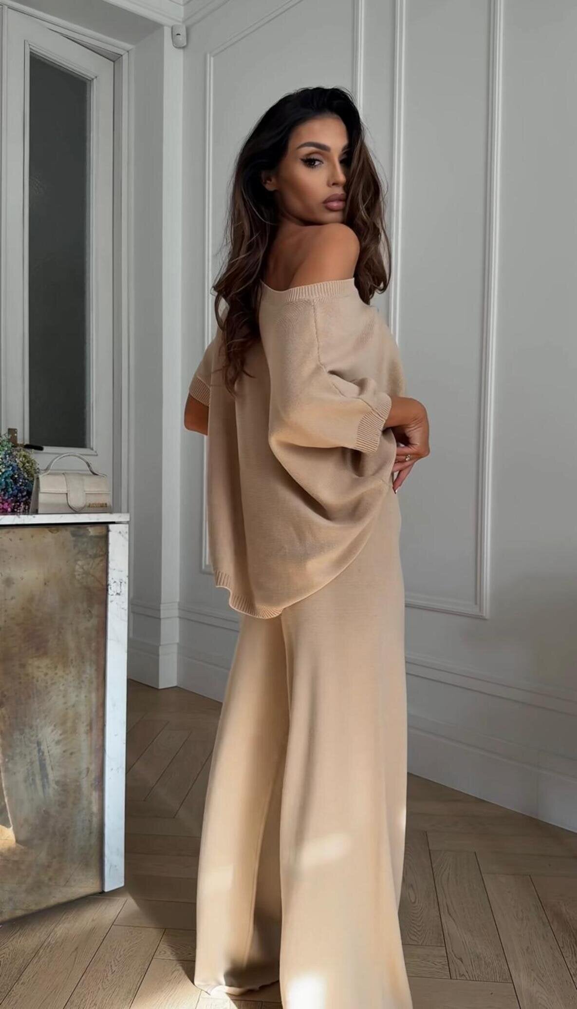 Moteriškas laisvalaikio rinkinys 2 viename-LT