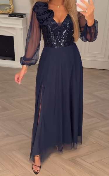 Suknelė su nėriniuotomis rankovėmis, blizgučiais ir gėlių dekoracijomis.-LT