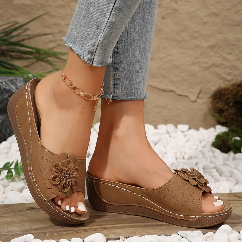 🔥 Paskutinę dieną 50% nuolaida - Moteriškos gėlėtos basutės-LT