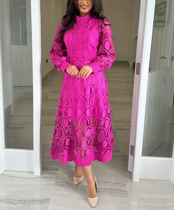 Moteriška midi suknelė su elegantiška, erdvia iškirpte-LT