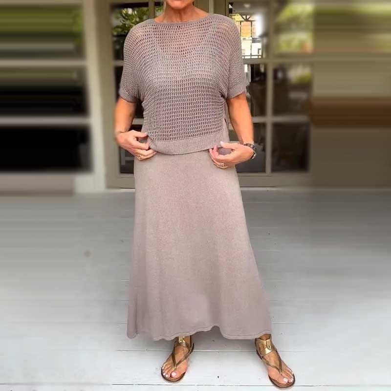 Naiste kaheosaline komplekt heegeldatud tuunika ja kootud kleit