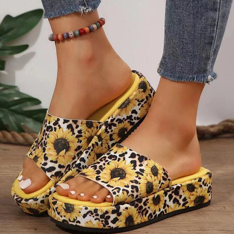 Prakaitą sugeriančios, neslystančios platforminės šlepetės-LT