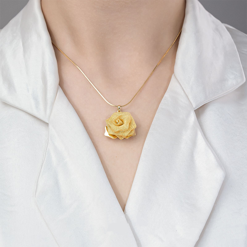 🌹Ελαφρύ και πολυτελές κολιέ με τριαντάφυλλα-GR