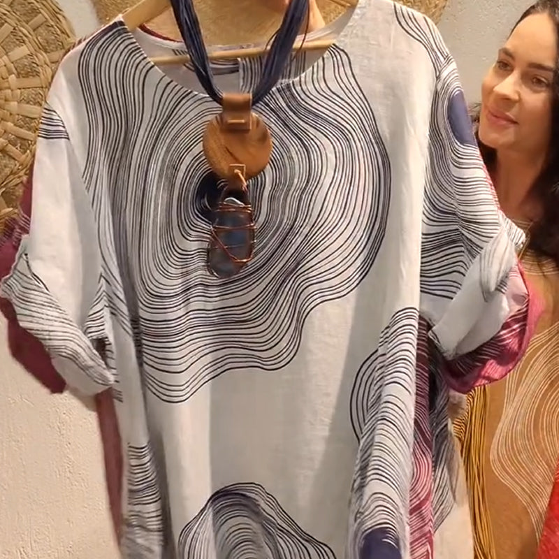 Moteriška suknelė su V formos iškirpte ir raštu-LT