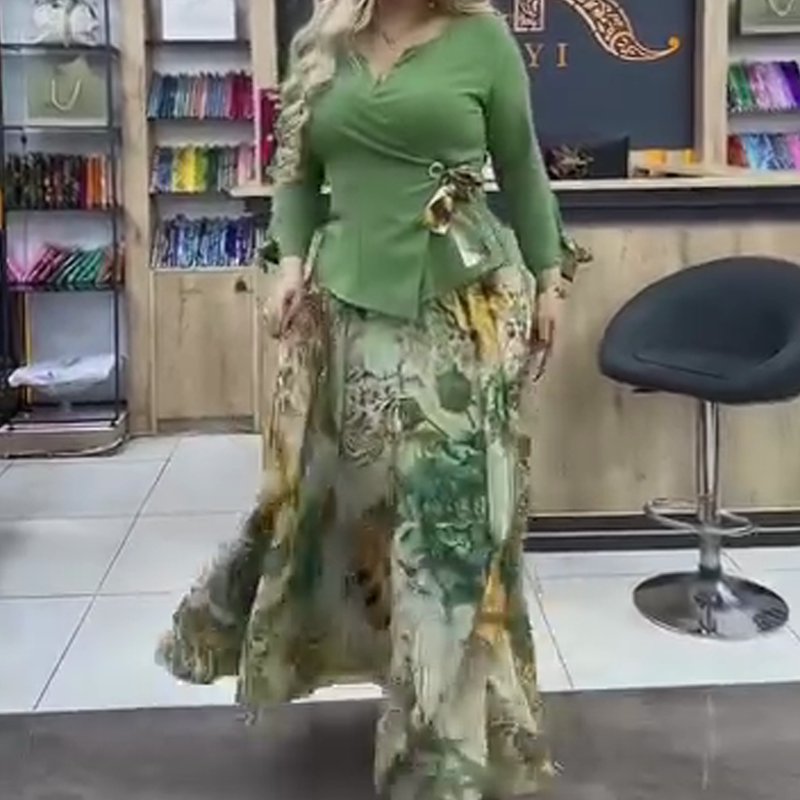 💜Elegantiškas dviejų dalių komplektas – palaidinė ir sijonas su gėlių motyvais