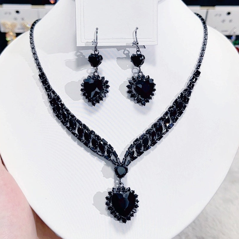 💎✨ Błyszczący zestaw biżuterii w kształcie serca (naszyjnik + kolczyki) – elegancki i romantyczny